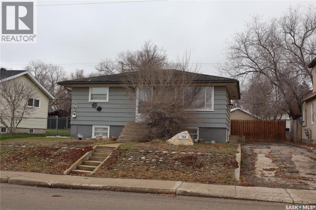 764 FAIRFORD STREET E, Moose Jaw, Saskatchewan S6H 0G2, Canadá