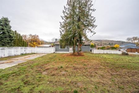 225 CIRCLE DRIVE, Oliver, Colombie-Britannique V0H 1T9, Canada