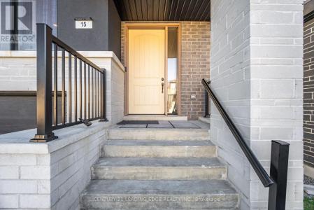 15 DIREZZE COURT, Richmond Hill (mill Pond), Ontario L4C 5T8, Canadá