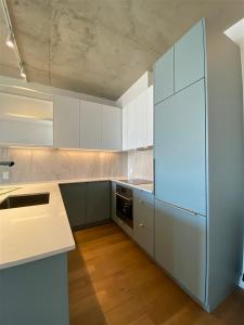 2120  Rue Ste-Catherine E., Montréal (Ville-Marie), Quebec H2K 0C4, Canadá