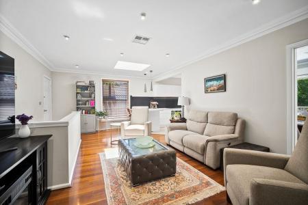 60 Moreton Road, Illawong, NSW 2234, Úc