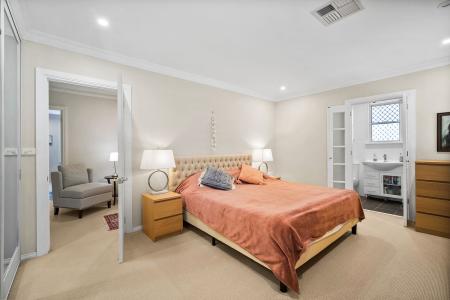 60 Moreton Road, Illawong, NSW 2234, Úc