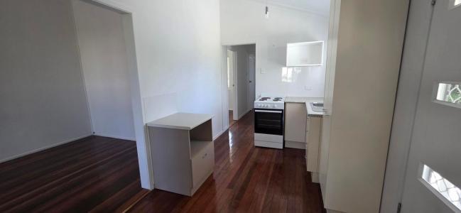 2/43A Whytecliffe Parade, Woody Point, QLD 4019, Australia