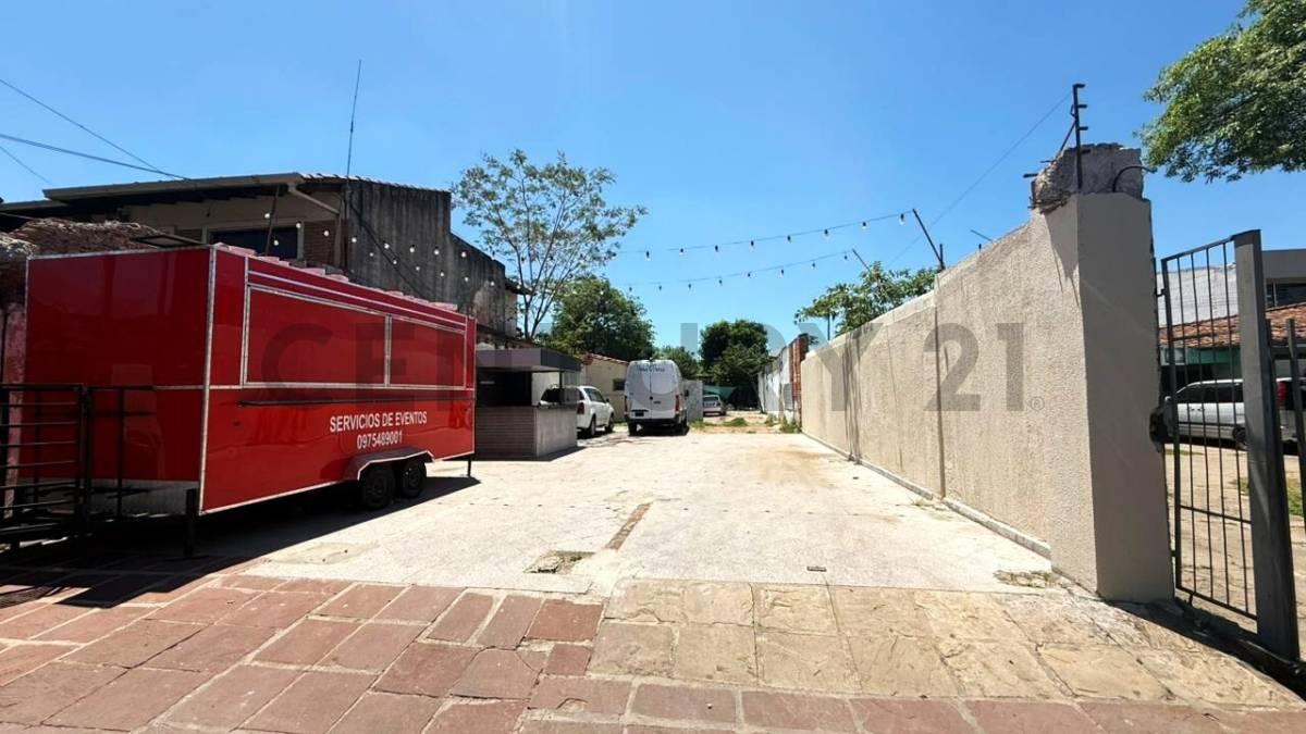 Avda. Aviadores del Chaco e/ Dr. Gustavo González , Trinidad, Asunción 00001, Paraguay