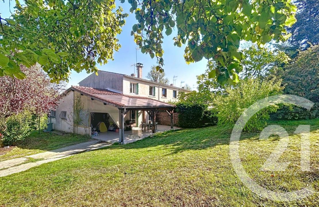 Condom, Midi-Pirenei 32100, Francia