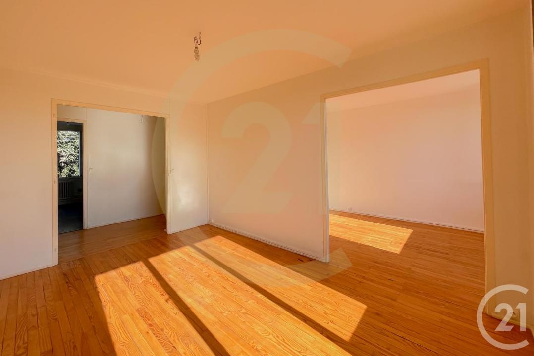 Champagne Au Mont D Or, Rodano-Alpi 69410, Francia