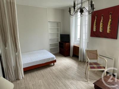 Nevers, Bourgogne 58000, צרפת 