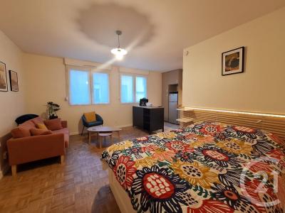 Lyon, Rhône-Alpes 69007, France