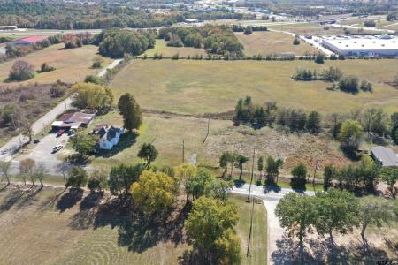 2221 N EDWARDS AVE, Mt Pleasant, Teksas 75455, Amerika Birleşik Devletleri