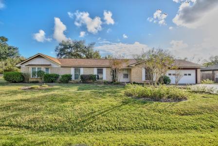 78 Ivy Court, Jones Creek, Texas 77541, USA