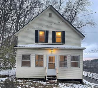 428 Coventry Street, Newport City, Vermont 05855, États-Unis