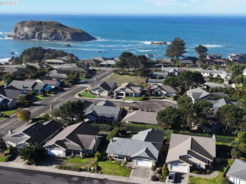 17188 S PASSLEY RD, Brookings, オレゴン 97415, アメリカ合衆国