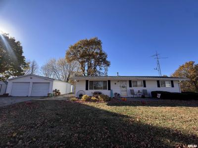 10810 E 1000th Street, Macomb, Illinois 61455