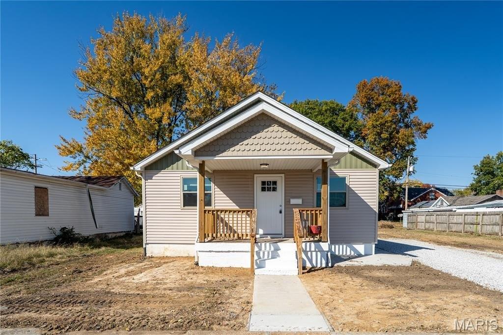 1809 Rhodes Street, Madison, אילינוי 62060, ארצות הברית של אמריקה