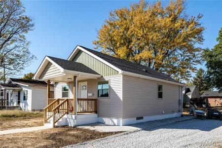 1809 Rhodes Street, Madison, אילינוי 62060, ארצות הברית של אמריקה