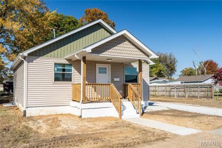 1809 Rhodes Street, Madison, אילינוי 62060, ארצות הברית של אמריקה