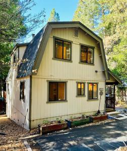 3561 Highway 4, Arnold, California 95223