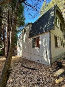 3561 Highway 4, Arnold, California 95223