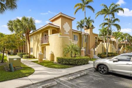 650 NW 78th Ter 201, Pembroke Pines, Florida 33024, Estados Unidos