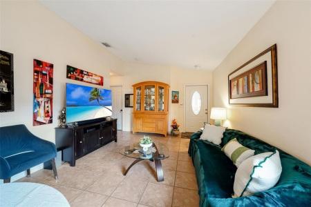 650 NW 78th Ter 201, Pembroke Pines, 佛罗里达州 33024, 美国