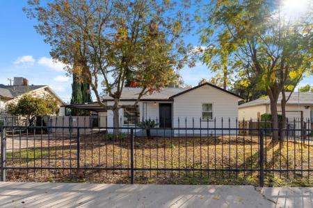 3226 Circle Court, Fresno, California 93703, Estados Unidos