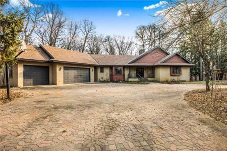 30702 Melanie Way, Saint Joseph, Миннесота 56374, Соединенные Штаты