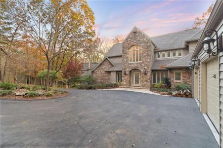 255 Indigo Bunting Trail, Big Canoe, Georgia 30143