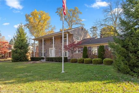 29260 New Bradford, Farmington Hills, Michigan 48331