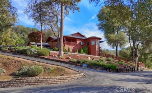 39207 Thornberry Mtn View Court, Oakhurst, California 93644, USA