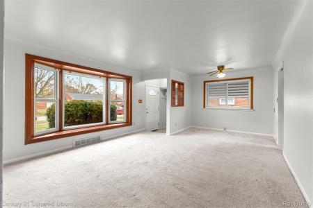 35158 Parkdale Street, Livonia, Michigan 48150, Stati Uniti