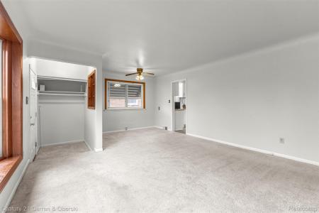 35158 Parkdale Street, Livonia, Michigan 48150, Stati Uniti