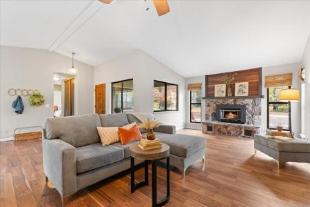 561 Blight Road, Grass Valley, カリフォルニア 95945, アメリカ合衆国