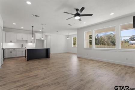 6787 FM 856 N, Troup, 得克萨斯州 75789, 美国