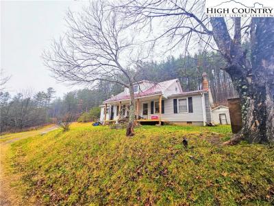 1149 Parker Eller Road, Lansing, NC 28643, USA