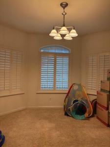 3455 W Sady Court, Visalia, קליפורניה 93291, ארצות הברית של אמריקה