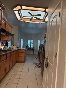 3455 W Sady Court, Visalia, קליפורניה 93291, ארצות הברית של אמריקה