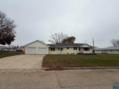 501 Ash Street, Ireton, Iowa 51027, USA