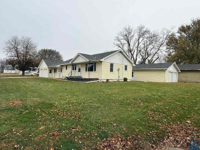 501 Ash Street, Ireton, Iowa 51027, USA