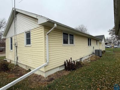 501 Ash Street, Ireton, Iowa 51027, USA