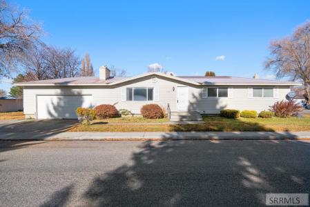 133 Smith Street, RIRIE, Idaho 83443, USA