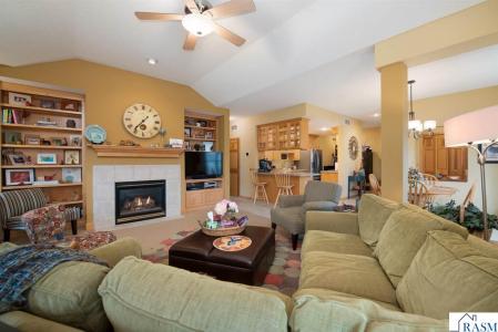 14 Snowbird Trail, North Mankato, Minnesota 56003, USA