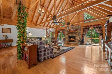 23 Jay Foster Way #22/23, Saluda, North Carolina 28773, HOA KỲ