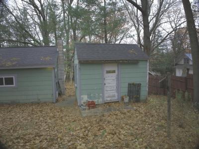 129 Columbus Avenue, Houghton Lake, Michigan 48629