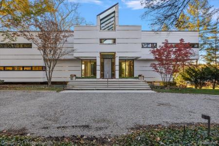 5904 Wing Lake Road, BloomfieldHills, Michigan 48301, USA