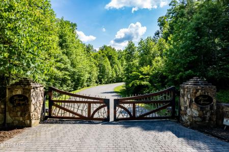 483 Chetola Trail, Townsend, Tennessee 37882, USA