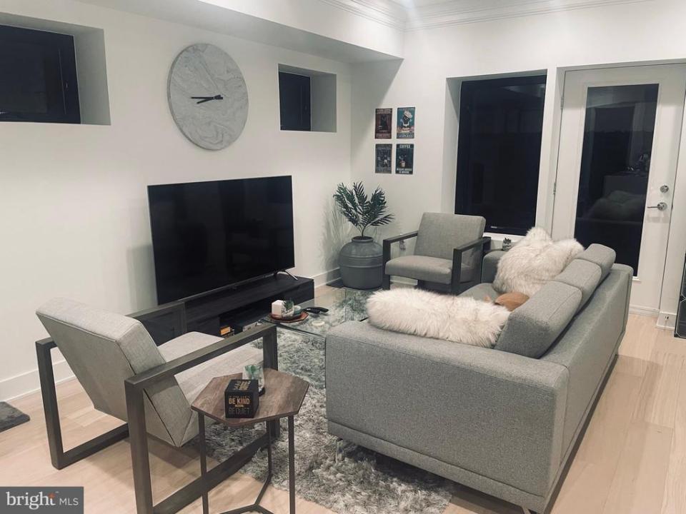 2642 39th Street NW , 2, Washington, Washington D.C. 20007, HOA KỲ