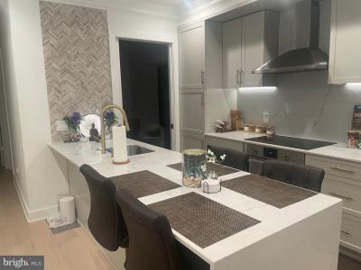 2642 39th Street NW , 2, Washington, Washington D.C. 20007, HOA KỲ