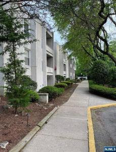 448 River Road, Nutley, New Jersey 07110, USA