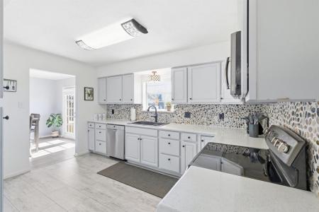 3873 Lois Road E, Sanger, Texas 76266