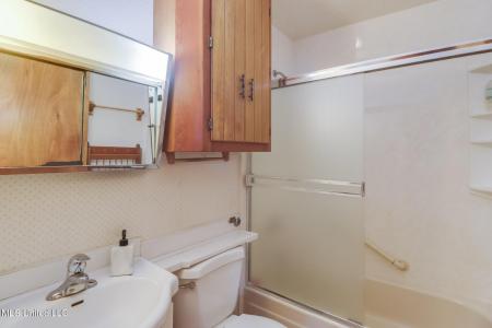 21 Cottonwood Court, D'Iberville, Mississippi 39540, USA